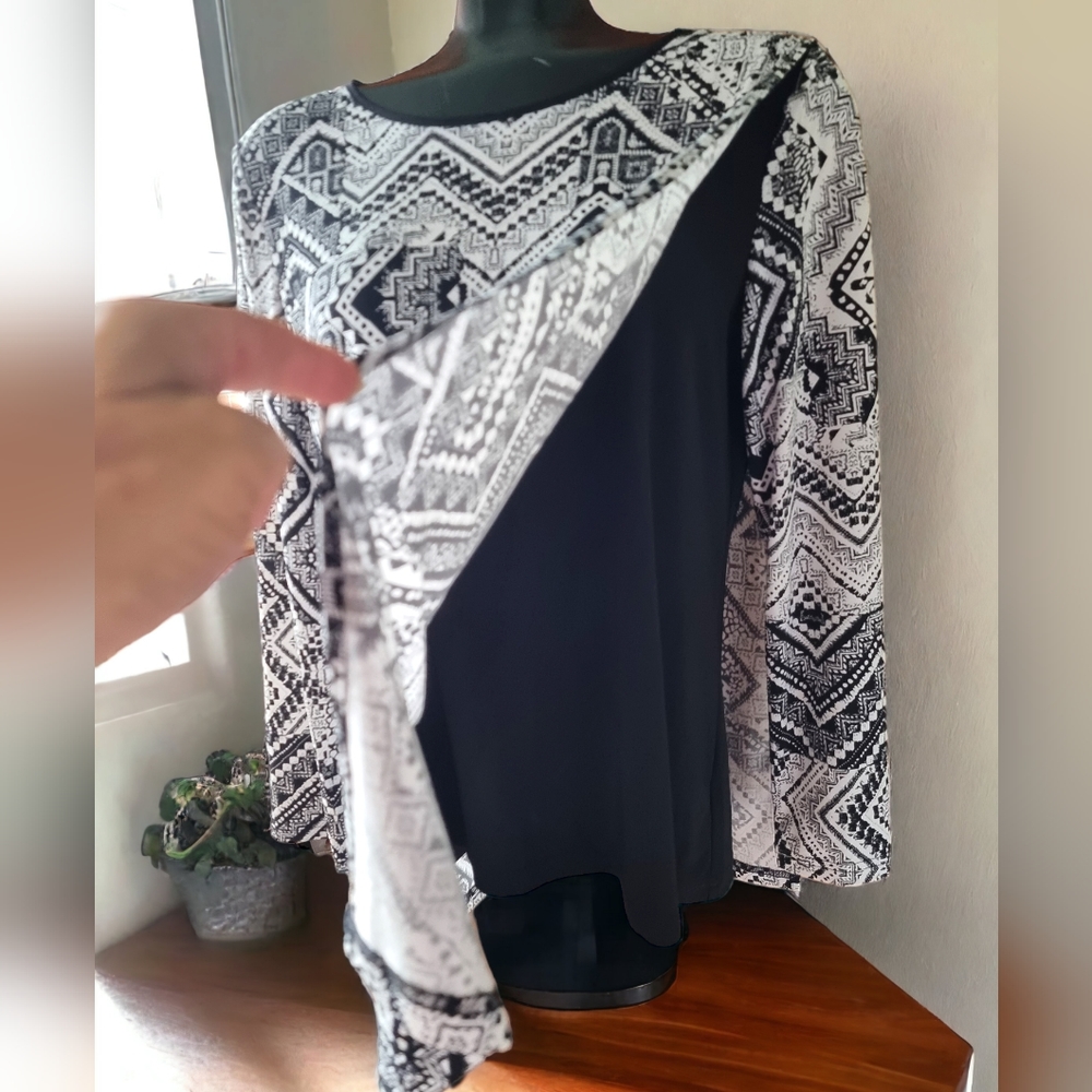 Nina Leonard Abstract Print Long Sleeve Top